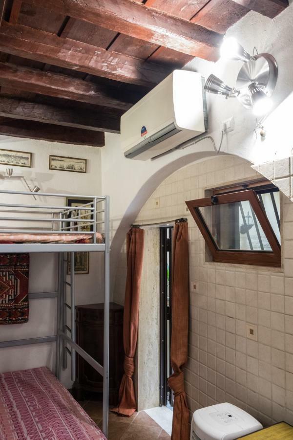 Nicolaiano House - Scardicchio Maisons Bari Ruang foto